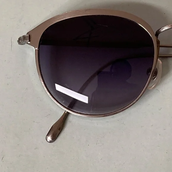Sama Titanium Sunglasses Silvertone Frame Round Lenses Grey 